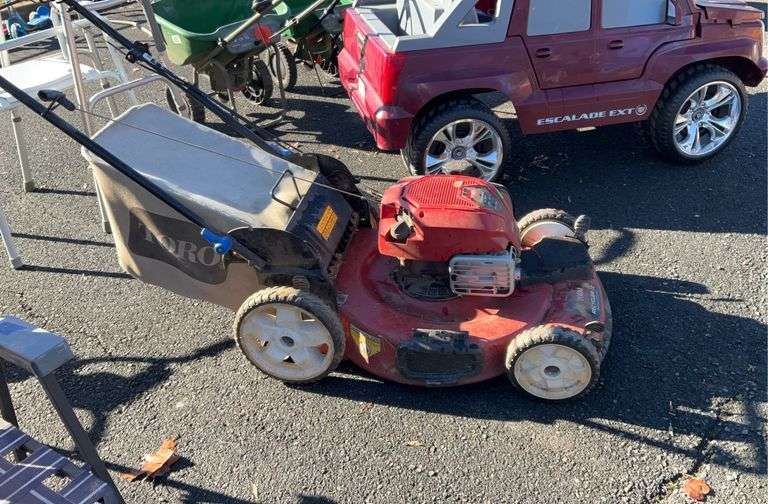 Toro recycler 22” Mower, 163cc Briggs engine, self proper, rear bag