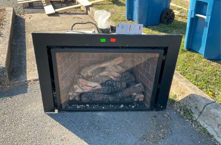 Gas fireplace insert with logs, Hash Auctions