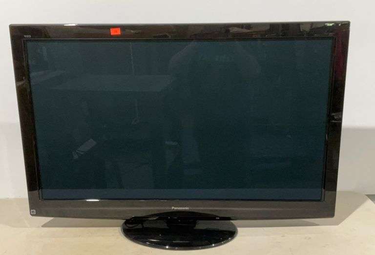 Panasonic Viera 46” TV on stand, works Hash Auctions