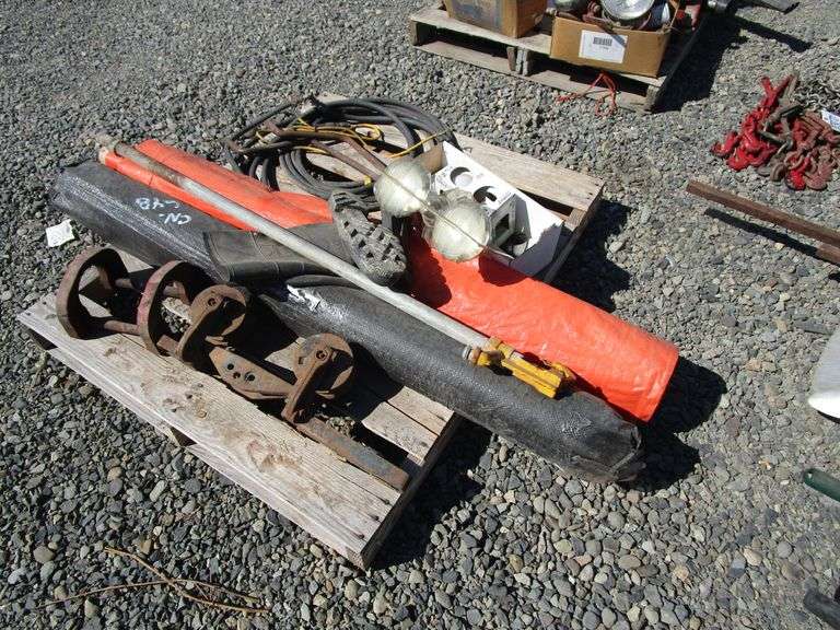 PALLET DOLLY, LIGHT FIXTURES, DAMING TARP, OLD HAND CRANKS Heaverlo