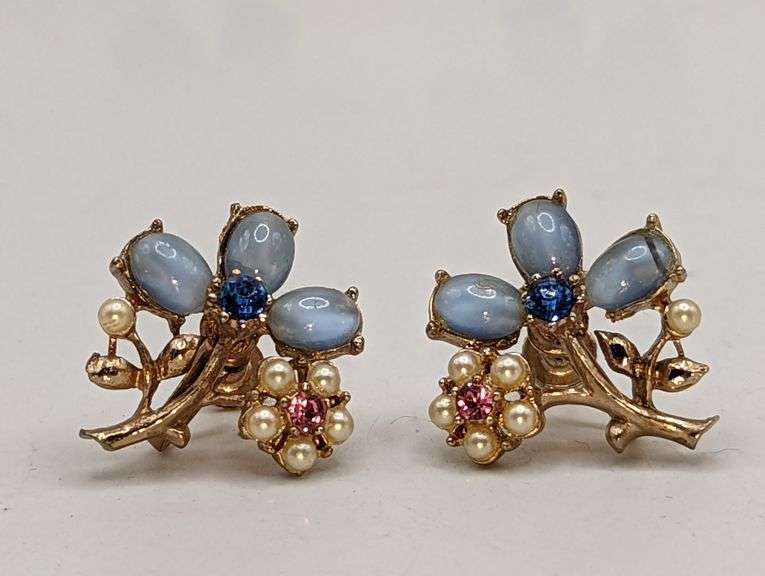 VINTAGE COSTUME EARRINGS SET WITH STONES Isabell Auction