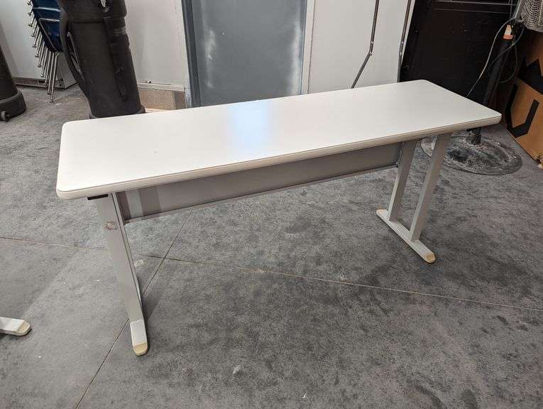 18" X 5FT FORMICA TOP FOLDING TABLE Isabell Auction