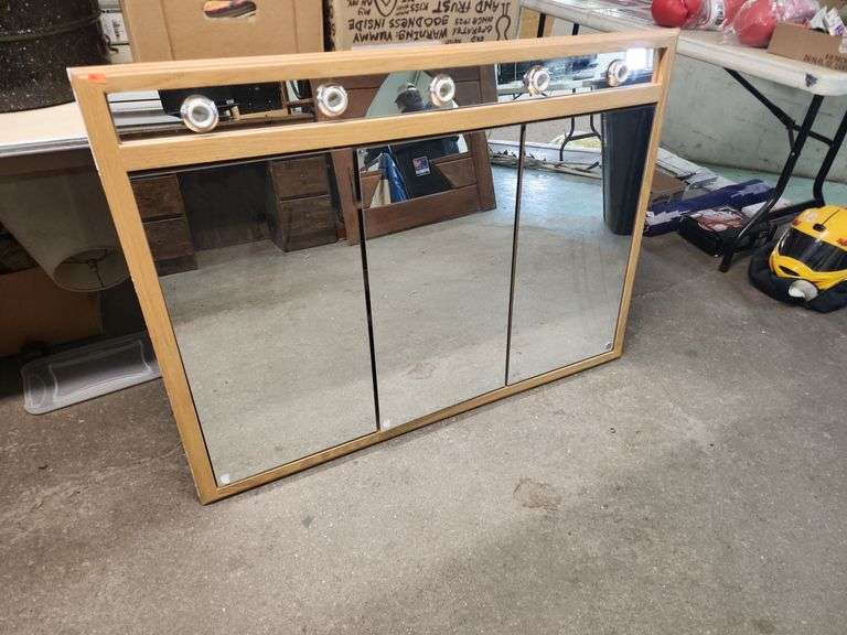 44 IN. LONG MEDICINE Isabell Auction