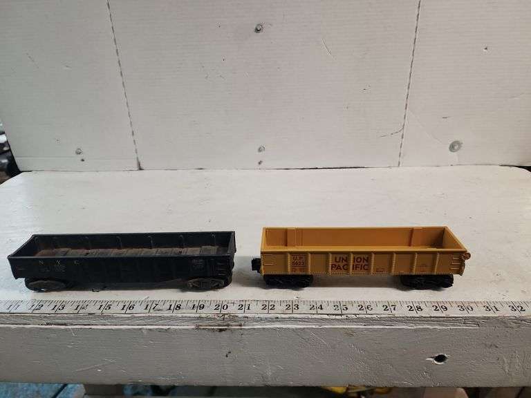 PAIR OF O SCALE TRAIN CARS Isabell Auction