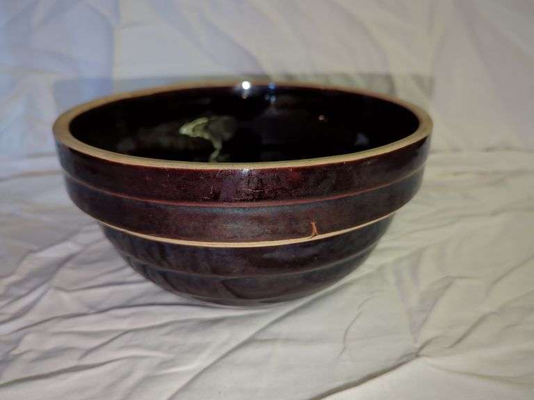 VINTAGE USA 8" CROCK BOWL Isabell Auction