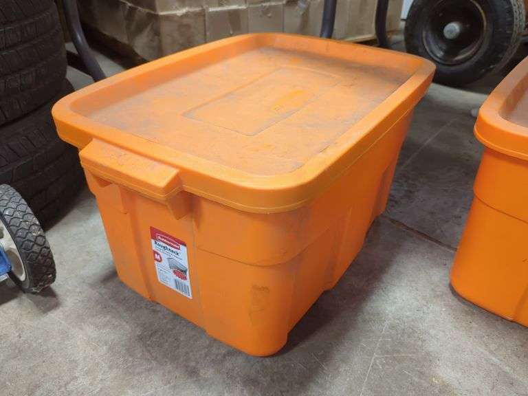 RUBBERMAID ROUGHNECK 14GALLON STORAGE TOTE WITH LID Isabell Auction