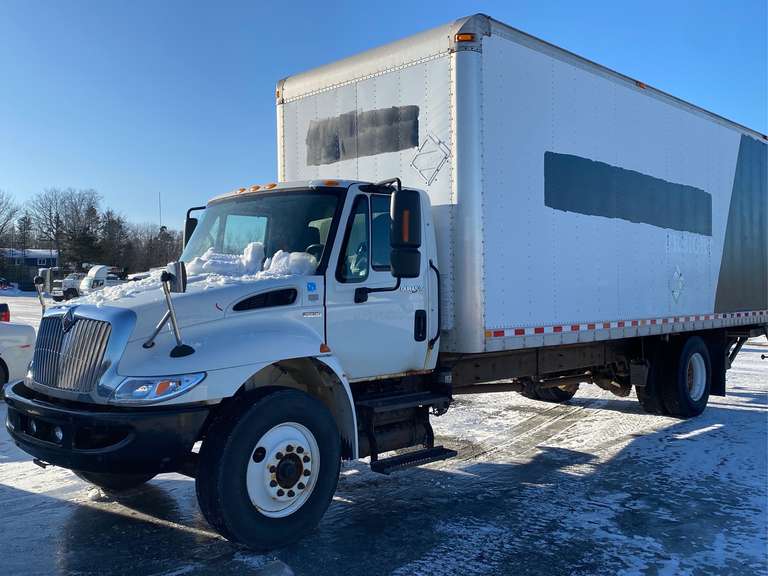 2010 INTERNATIONAL DURASTAR S/A BOX TRUCK (24’box) Jardine Auctioneers