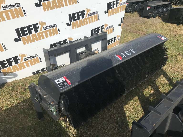 (UNUSED) 2021 JCT 72" ANGLE BROOM Jeff Martin Auctioneers, Inc.