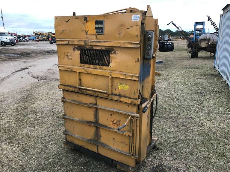 GPI 142BC SN 42449BC CARDBOARD COMPACTOR Jeff Martin Auctioneers, Inc.