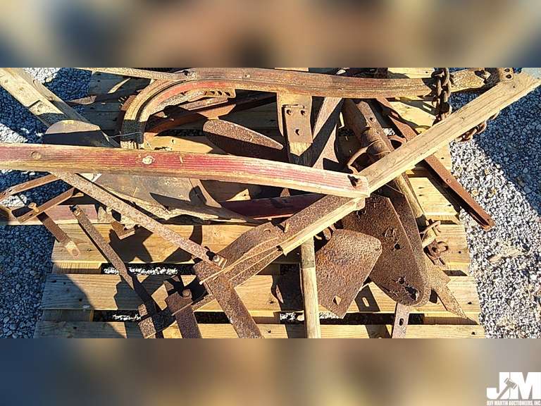 VINTAGE WOOD & STEEL PLOWS, EXTRA PARTS, KISER BLADE - Jeff Martin