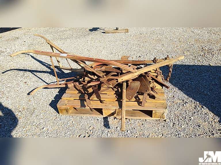 VINTAGE WOOD & STEEL PLOWS, EXTRA PARTS, KISER BLADE - Jeff Martin