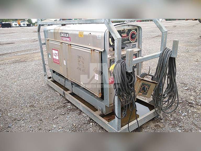 LINCOLN SAE-500 500 AMP SKID MOUNTED WELDER SN: C1110200028 - Jeff