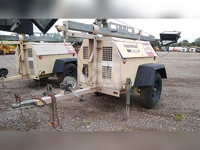 2004 INGERSOLLRAND LIGHT SOURCE 4 BULB LIGHT TOWER SN 340690UJN789
