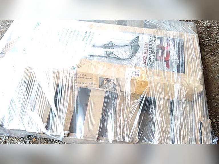 RIVER BOTTOM TREE STANDS RBTS201 15' PLATFORM TREE STAND ***CONDITION