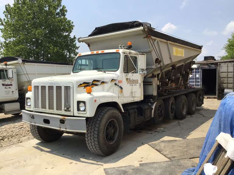 1996 INTERNATIONAL 2574 VIN 1HTGGAVT5TH300811 5 AXLE STONE SPREADER