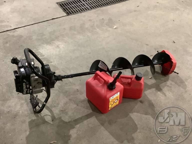 STRIKEMASTER ICE AUGER MAGNUM III PLUS 49CC (2) POLY GAS Jeff Martin