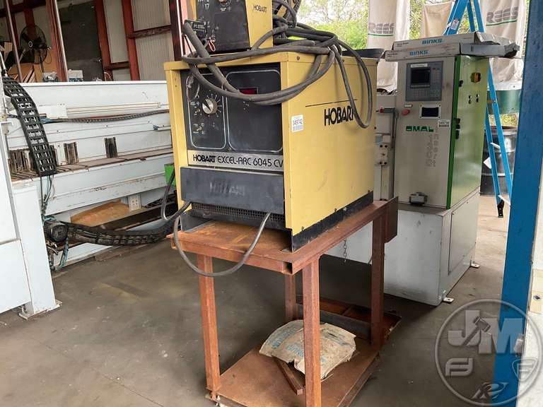 HOBART EXCELARC 6045 CV 450 AMP SKID MOUNTED WELDER SN 93NS60019