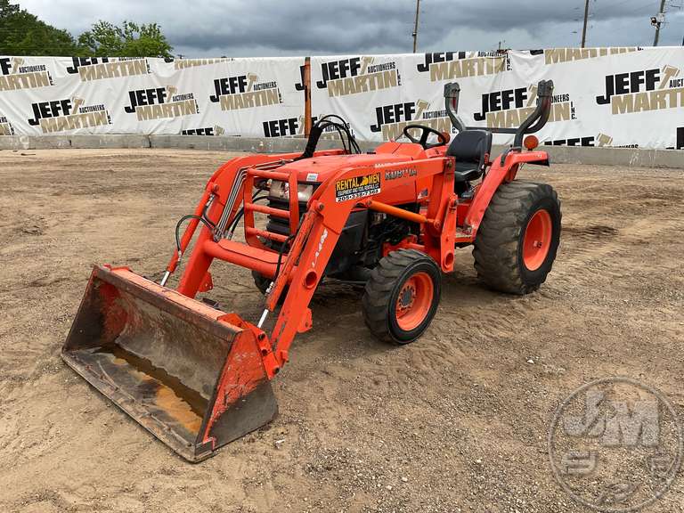 KUBOTA L2800 4X4 TRACTOR W/ LOADER SN 51783 Jeff Martin Auctioneers