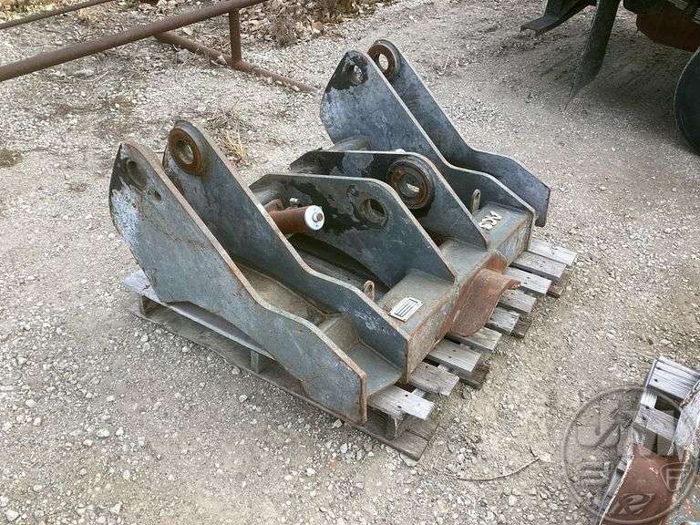 ACS IND VLL120 SN 68026 WHEEL LOADER BUCKET COUPLER Jeff Martin