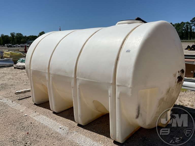 3000 GALLON WATER TANK Jeff Martin Auctioneers, Inc.