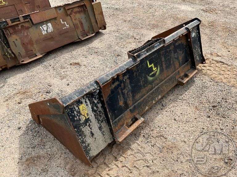 BOBCAT SMOOTH BUCKET 68 INCHES Jeff Martin Auctioneers, Inc.