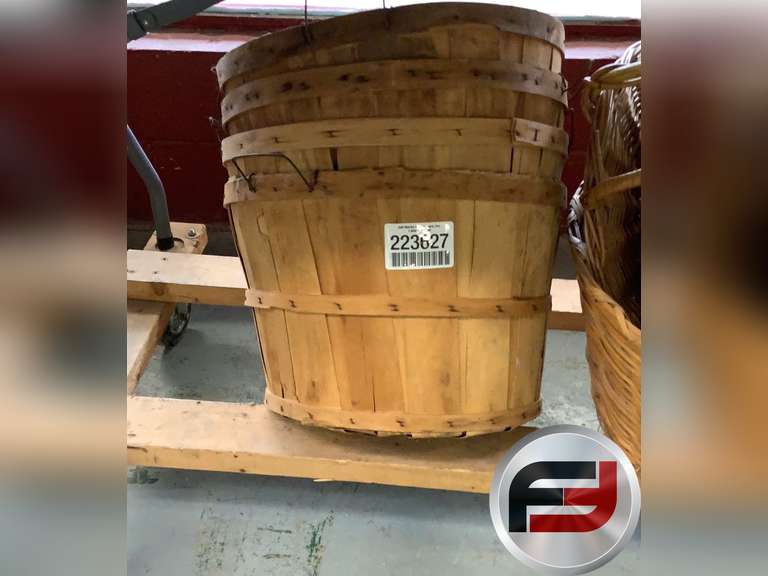 BUSHEL BASKETS Freije & Freije Auctioneers