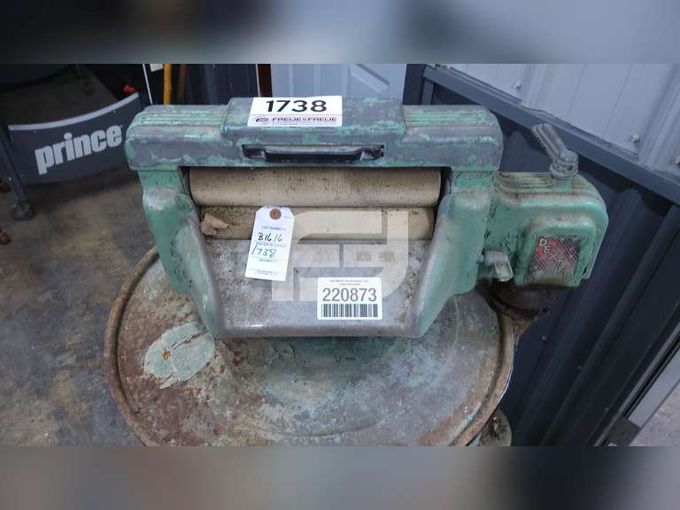 ANTIQUE DEXTER DEFENDER PORCELAIN ON STEEL WASHING MACHINE W/WRINGER