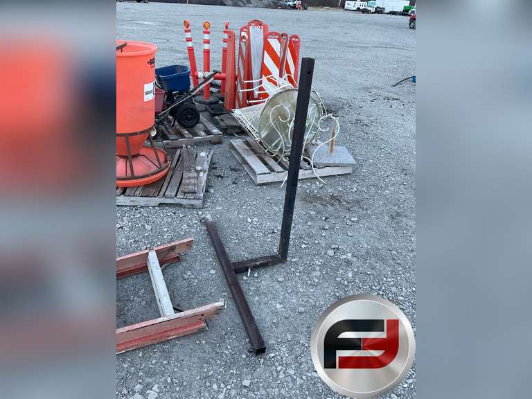 REESE HITCH LUMBER RACK AND 8FT LADDER Freije & Freije Auctioneers