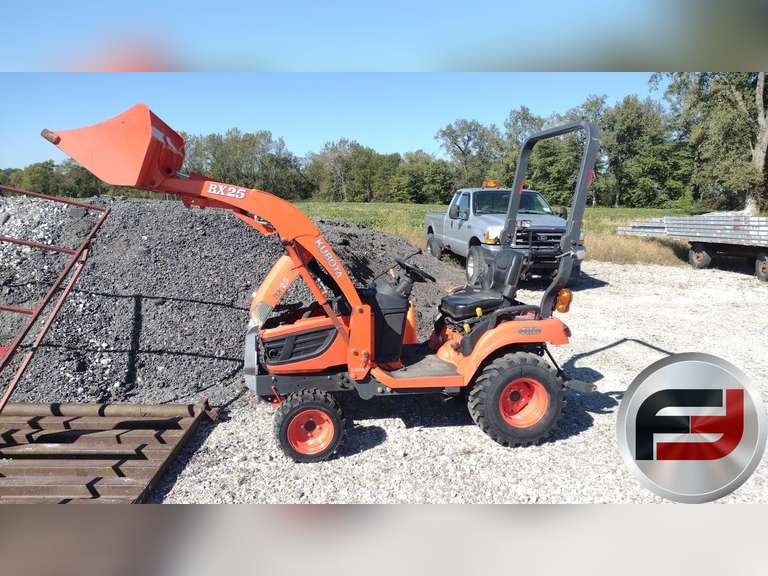 KUBOTA BX25 4X4 TRACTOR W/ LOADER SN 50291 Freije & Freije Auctioneers