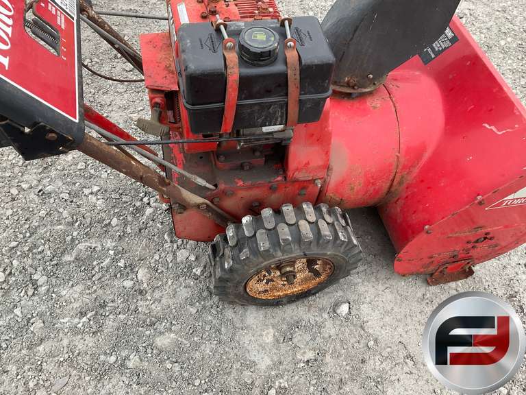 TORO 826 SNOW BLOWER Freije & Freije Auctioneers
