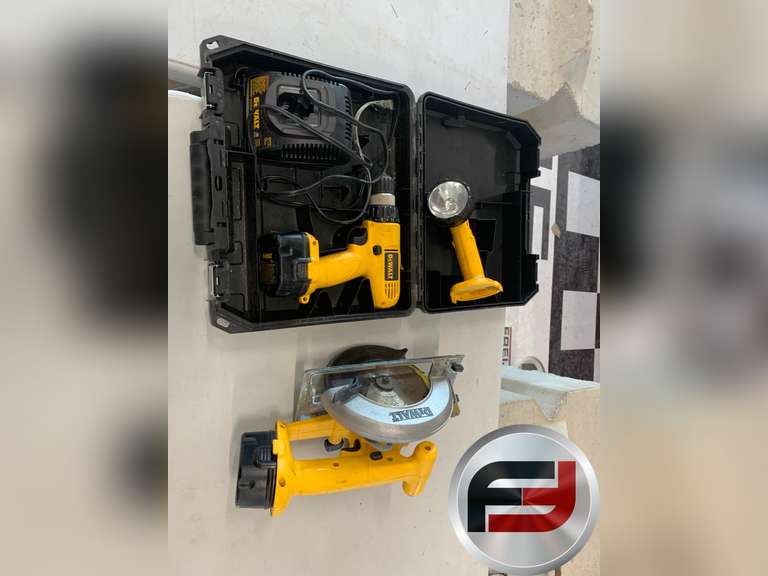 DEWALT CIRCULAR SAW, FLASH LIGHT AND DRILL Freije & Freije Auctioneers