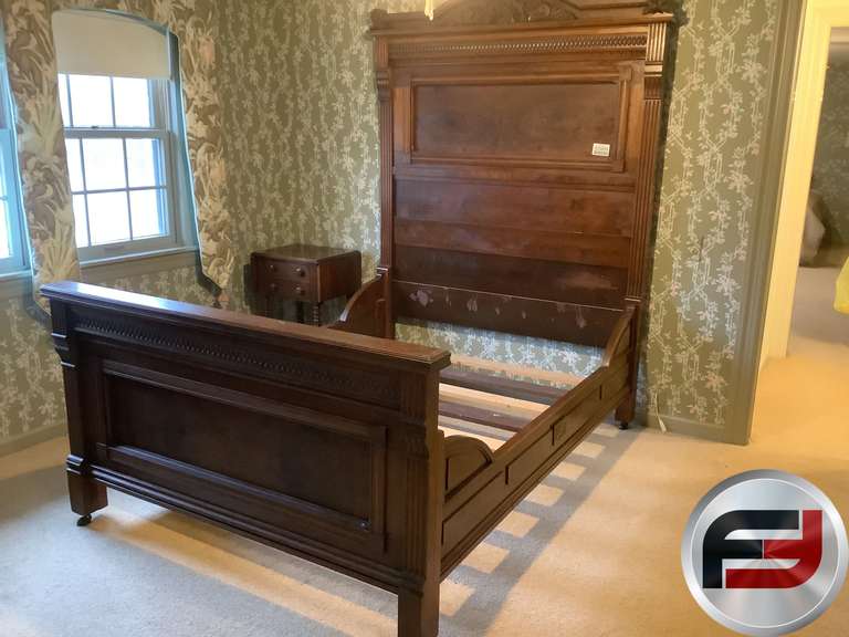 ANTIQUE BED FULL SIZE BED Freije & Freije Auctioneers