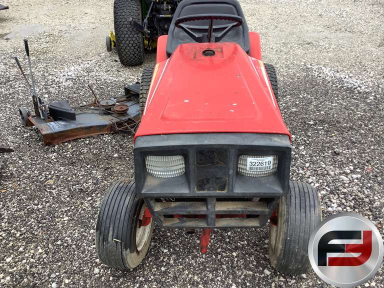 DYNAMARK 1642 RIDING MOWER SN 827788 Freije & Freije Auctioneers