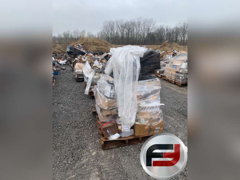 ROW OF 5 PALLETS OF AMAZON RETURNS BEEN IN WEATHER Freije & Freije