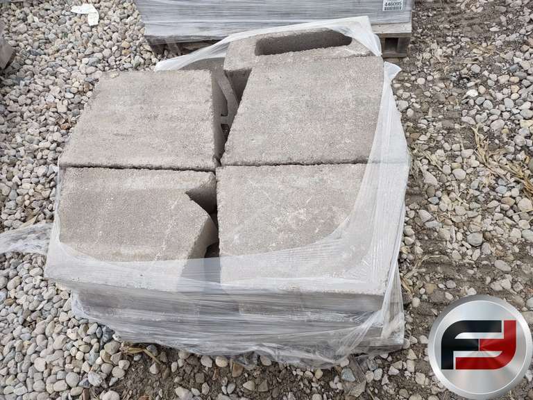 PALLET OF RETAINING WALL BLOCK Freije & Freije Auctioneers