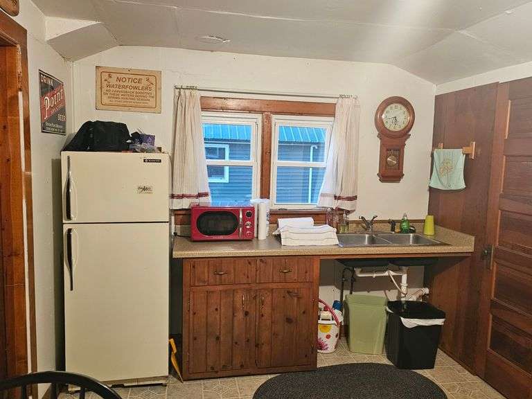 Mississippi River Cabin Ambro rd. Kramer Auction LLC