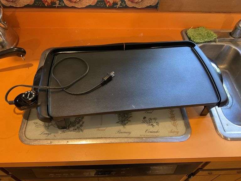 Presto Griddle - Legacy Auction Company