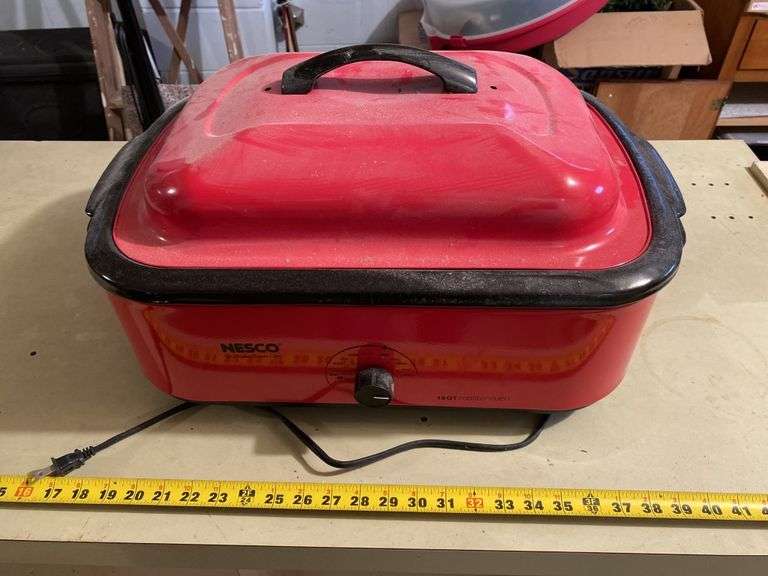 Nesco 18qt roaster Legacy Auction Company