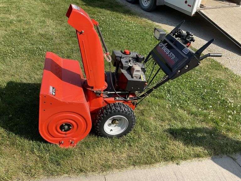 Ariens ST928 snowblower. 28 inch electric start Legacy Auction Company