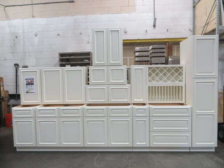 Nantucket Linen Kitchen Set 20' Lambrecht Auction, Inc.