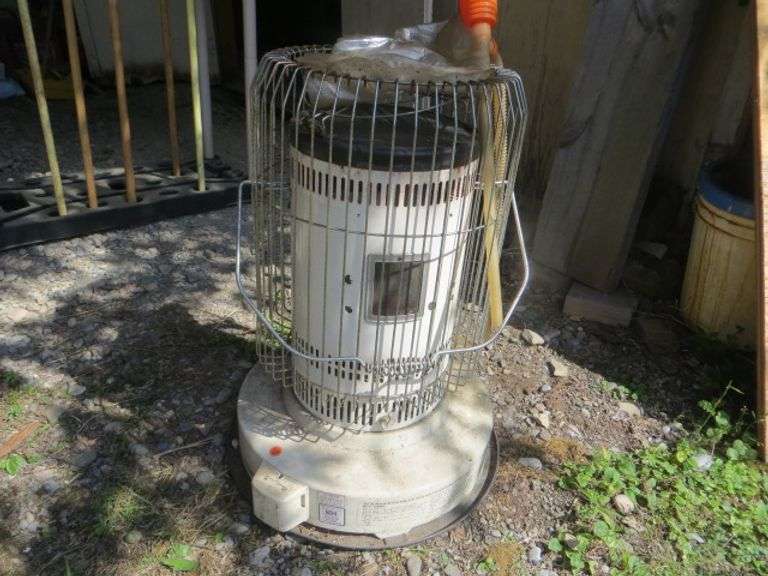 Kerosine Heater - Lambrecht Auction, Inc.