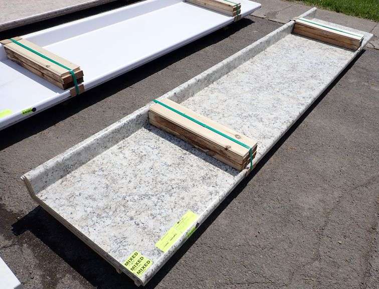 Laminate Countertops 10' Mixed widths, profiles and colors *See