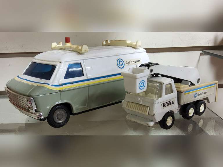 2 vintage Tonka toy cars (Bell System) Lindsay Auctions & Realty LLC