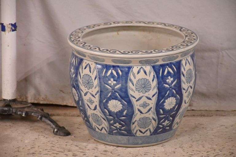 Blue & white ceramic fish bowl/planter; 1921994 R.H. Lee & Co