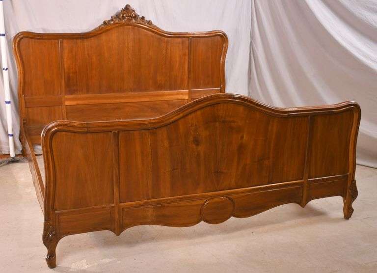 French style king size bed with bolton rails; 681609 R.H. Lee & Co