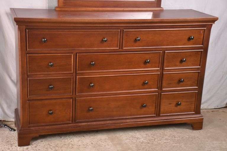 VaughanBassett cherry 8 drawer dresser with mirror; 558160A R.H
