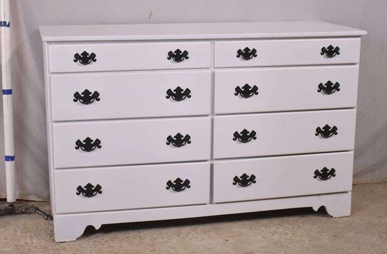 Ethan Allen "Baumritter" white painted 8 drawer double dresser; 371339