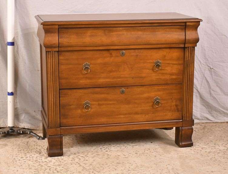 Ethan Allen 3 drawer bachelor's chest with reeded columns; 682439 R