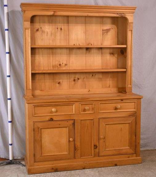 British Traditions Inc. pine 2 part hutch; 683048 R.H. Lee & Co