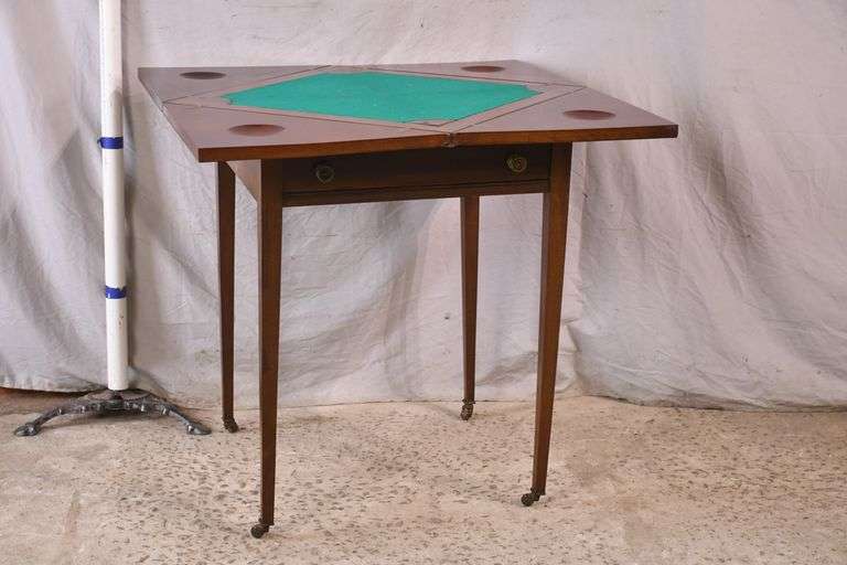 Early mahogany single drawer handkerchief fliptop game table; 683627